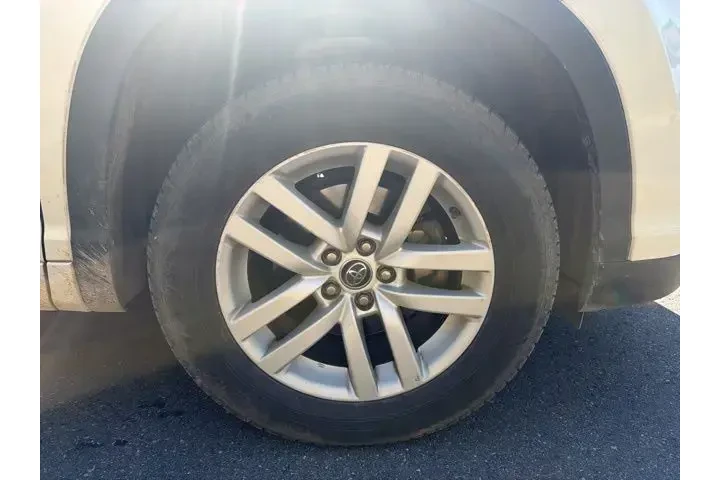 $13499 : Toyota Highlander 2016 LE 4d image 9