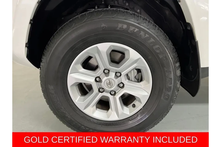 $39988 : Gold Certified2022 4Runner SR5 image 9