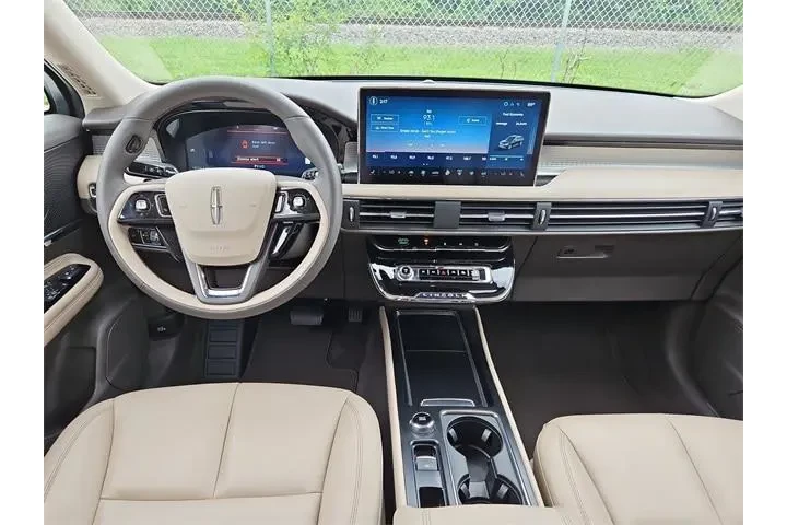 $31990 : Lincoln Corsair 2024 Premier image 8