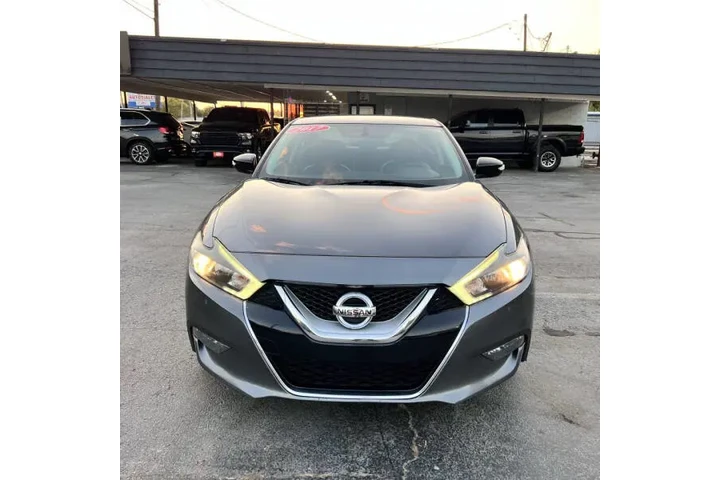 $13495 : 2017 Maxima 3.5 SV image 4