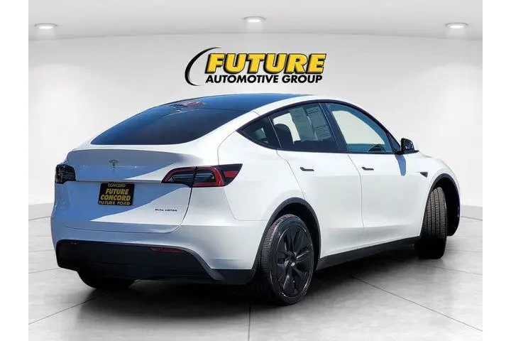 $34788 : Tesla Model Y 2023 AWD Long image 7