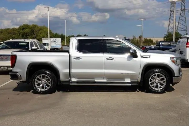 $31591 : GMC Sierra 1500 2020 4x2 SLT image 4