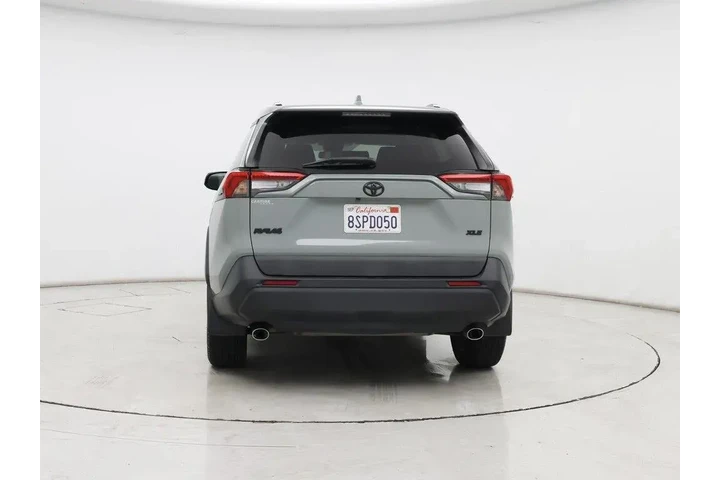 $25998 : Toyota RAV4 2020 XLE Premium image 6