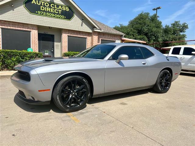 $16586 : 2017 DODGE CHALLENGER SXT Plus image 6