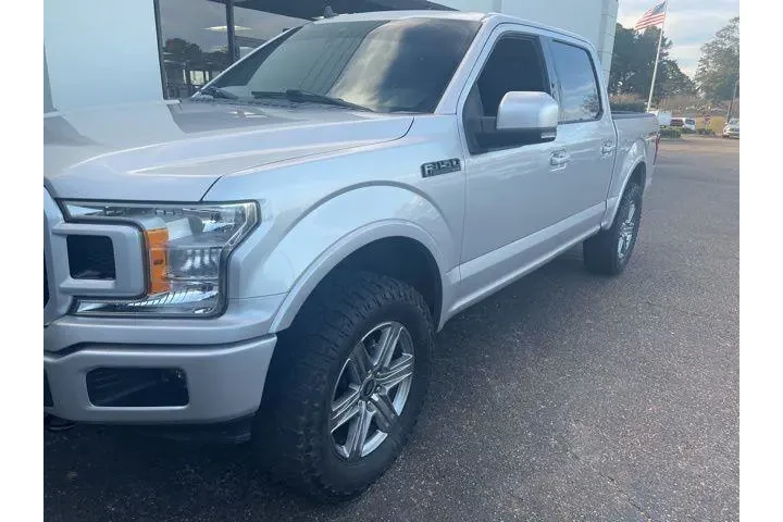 $26200 : Ford F-150 2019 4x4 XLT 4dr image 2