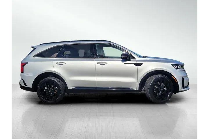 $26124 : Kia Sorento 2022 SX 4dr SUV image 3