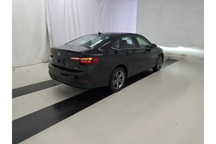 $16979 : Volkswagen Jetta 2022 SE 4dr image 4