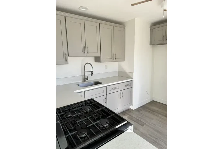 $1100 : Cozy 1-Bedroom and 1-Bathroom image 3