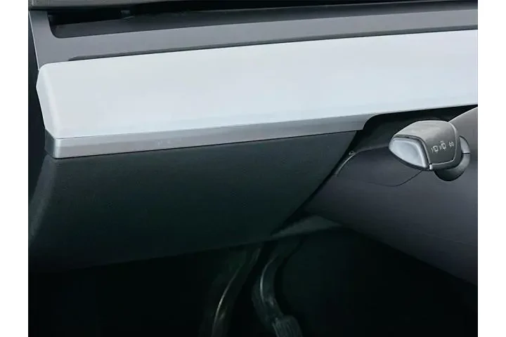 $27995 : Tesla Model Y 2023 AWD Long image 10