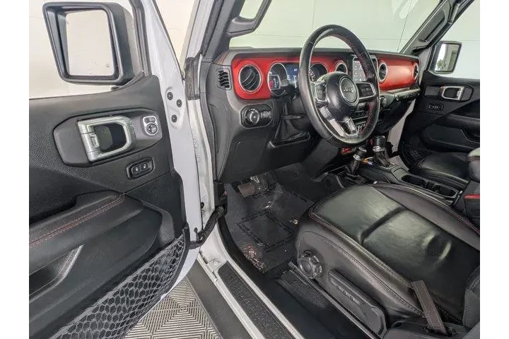 $30835 : Jeep Wrangler Unlimited 2021 image 9