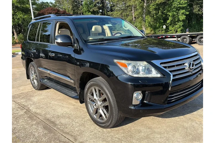 $27119 : Lexus LX 570 2013 AWD 4dr SU image 1