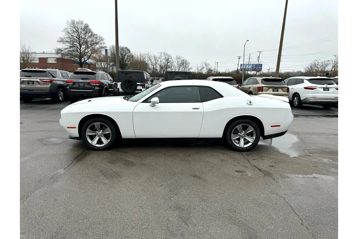 $19980 : 2020 Challenger SXT RWD image 7