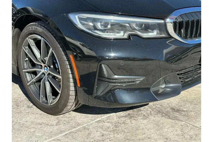 $27998 : BMW 3 Series 2021 330i 4dr S image 9