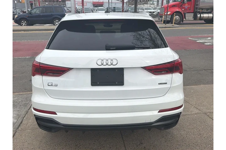 $21977 : Audi Q3 2020 AWD quattro S l image 5