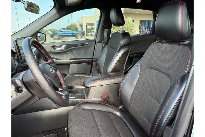 $22981 : Ford Escape 2024 ST-Line 4dr image 9