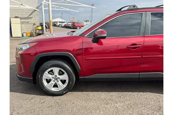 $19982 : Toyota RAV4 2019 XLE 4dr SUV image 10