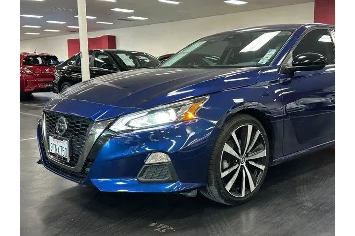 $16951 : Nissan Altima 2022 2.5 SR 4d image 8