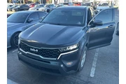 $22335 : Kia Sorento 2023 LX 4dr SUV thumbnail