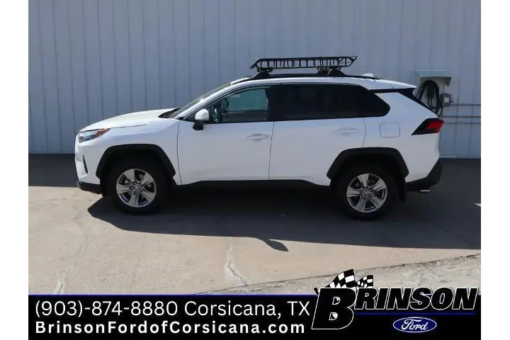 $31990 : Toyota RAV4 2024 AWD XLE 4dr image 4
