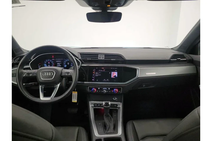 $25998 : Audi Q3 2022 AWD quattro S l image 9