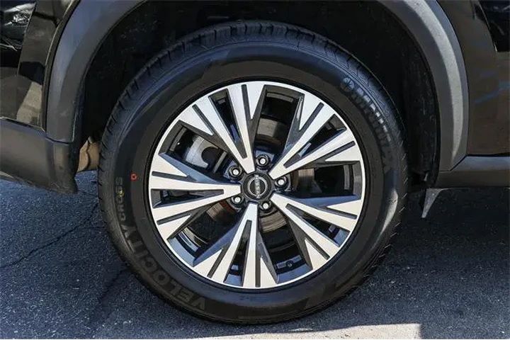 $18998 : Nissan Rogue 2023 SV 4dr Cro image 8