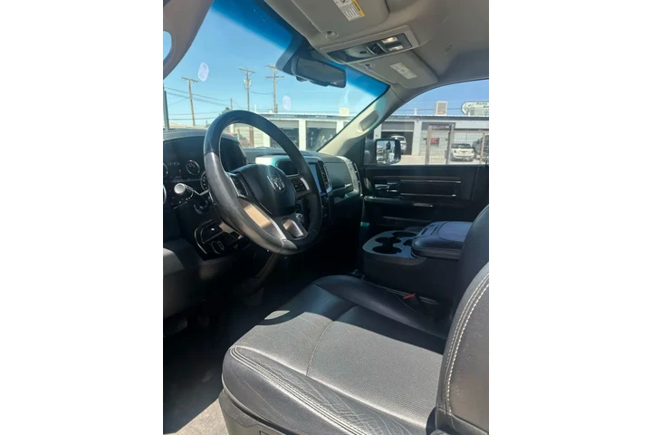 $16995 : 2017 RAM 1500 CREW CAB2017 RA image 9