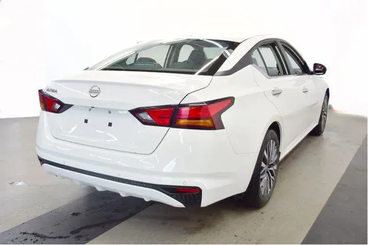 $20994 : Nissan Altima 2025 2.5 SV 4d image 7
