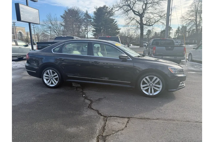 $14999 : 2017 Passat SE image 5