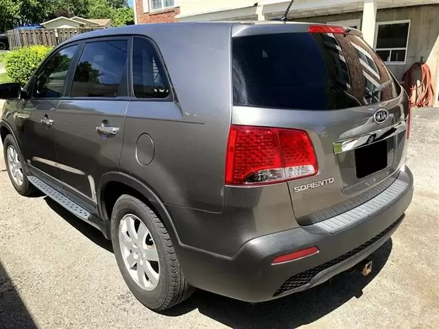 $5000 : +++Sorento LX, 2012 Kia -- SUV image 2