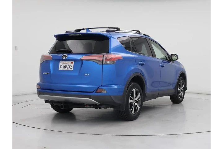 $19998 : Toyota RAV4 2017 XLE 4dr SUV image 8