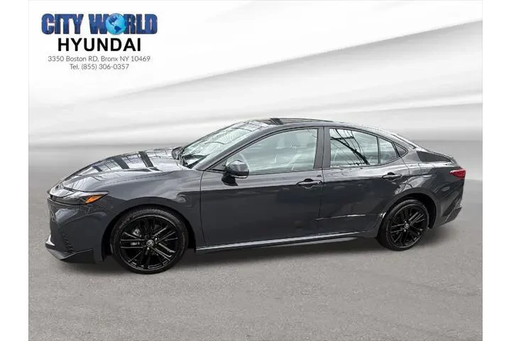 $29073 : Toyota Camry 2025 AWD LE 4dr image 2