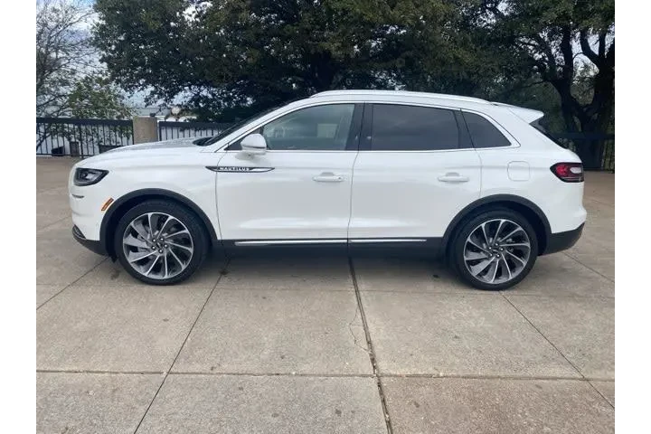 $30980 : Lincoln Nautilus 2022 Reserv image 3