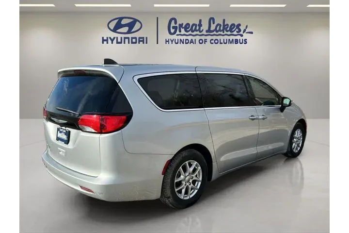 $22733 : Chrysler Voyager 2023 LX 4dr image 5