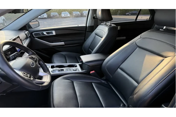 $31680 : Ford Explorer 2022 AWD XLT 4 image 10