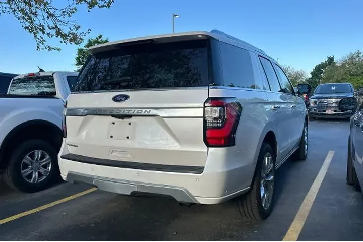 $34995 : Ford Expedition 2019 4x4 Pla image 4