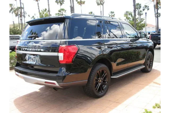 $39520 : Ford Expedition 2022 4x2 XLT image 4