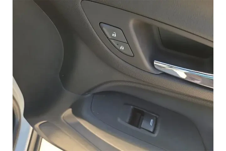 $22143 : Chevrolet Equinox 2023 RS 4d image 9