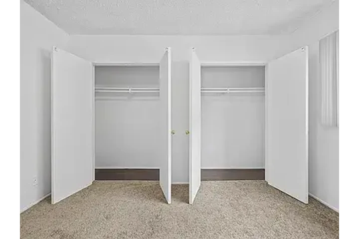 $1000 : Modern 1BD 1BT available image 8