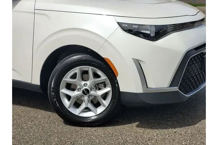 $19521 : Kia Soul 2025 S 4dr Crossove image 6
