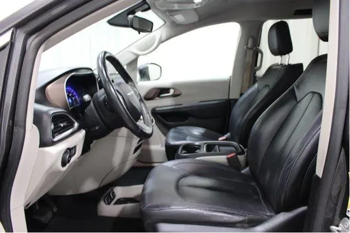 $13982 : Chrysler Pacifica 2017 Touri image 3