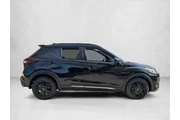 $22142 : Nissan Kicks 2024 SR 4dr Cro thumbnail