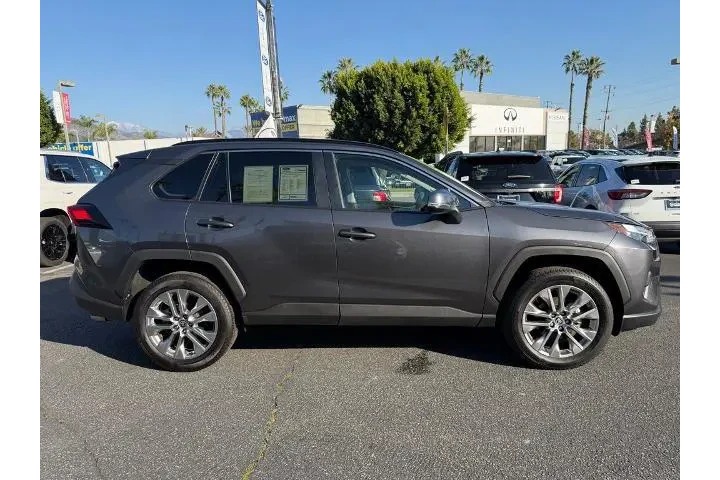 $32994 : Toyota RAV4 2024 XLE Premium image 9