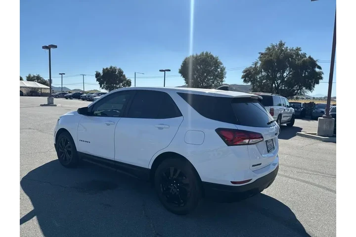 $19831 : Chevrolet Equinox 2024 LS 4d image 6