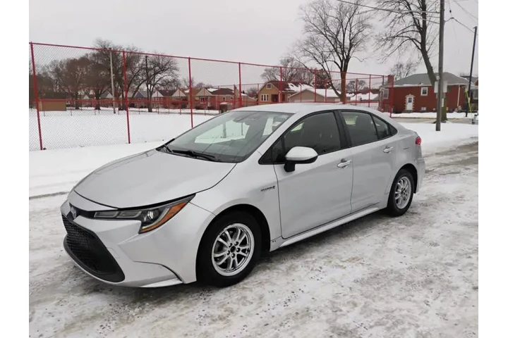 $16995 : 2021 Corolla Hybrid LE image 9