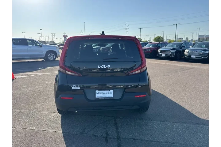 $15997 : 2022 Soul LX image 6