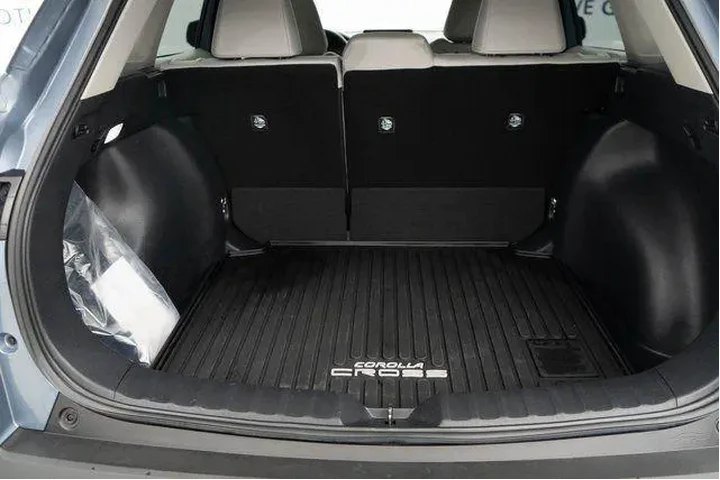 $25463 : Toyota Corolla Cross 2025 L image 8