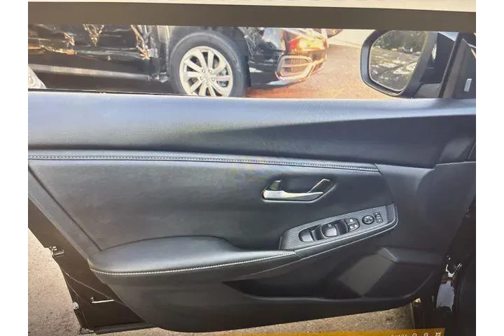 $21046 : Nissan Sentra 2024 SV 4dr Se image 9