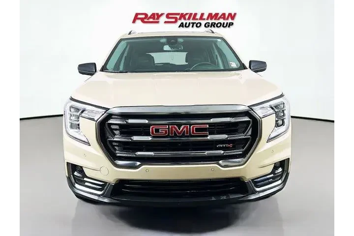$31975 : GMC Terrain 2023 AWD AT4 4dr image 2