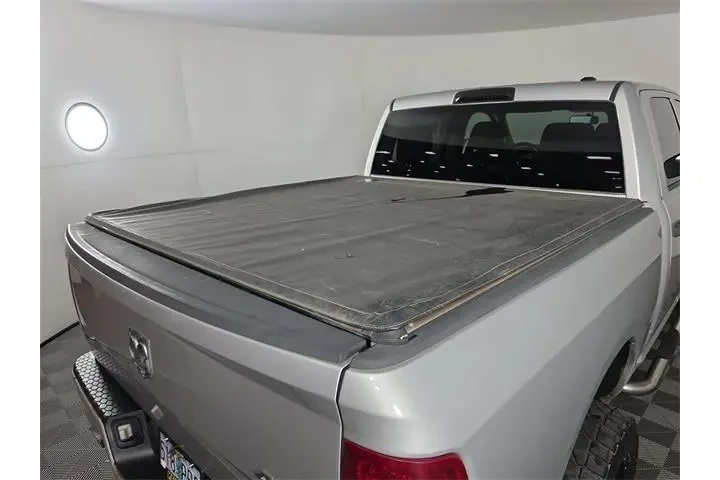 $15981 : Ram 1500 2012 4x4 ST 4dr Cre image 10