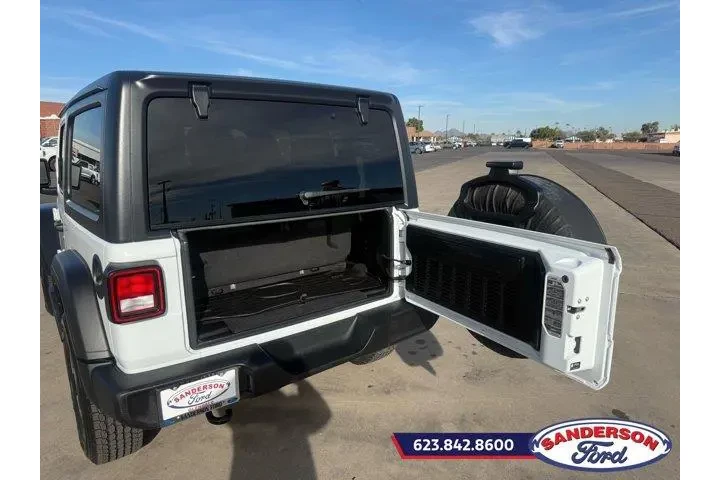 $25888 : Jeep Wrangler 2021 4x4 Sport image 9